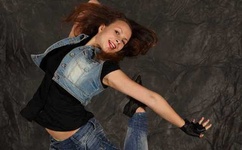 女性大荫蒂荫道多毛茸茸